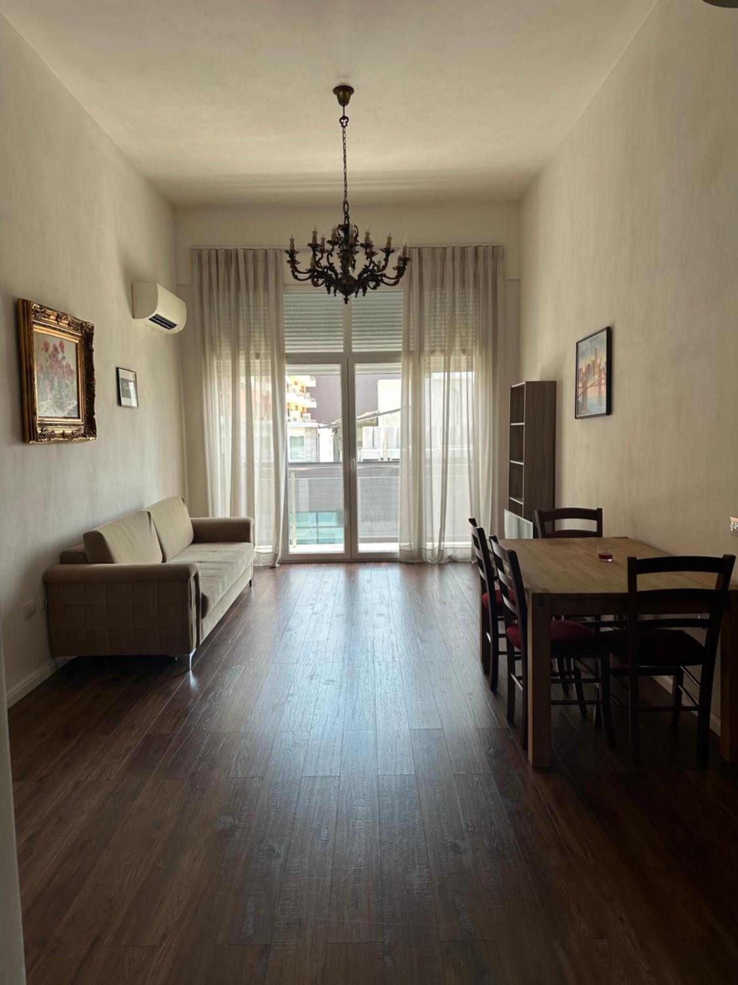 Ambassador Tirana Apartment Luaran gambar
